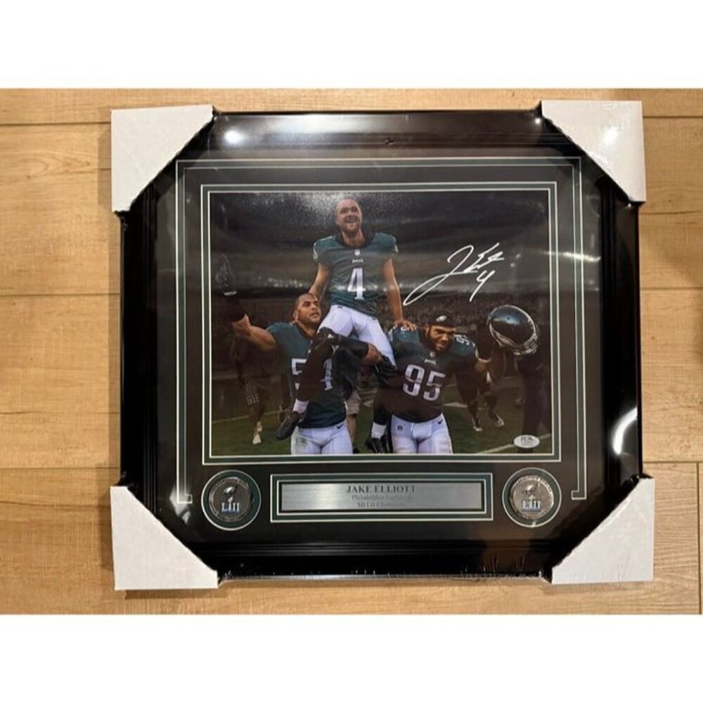 Jake Elliott signed autographed Philadelphia Eagles 11x14 Photo Framed PSA